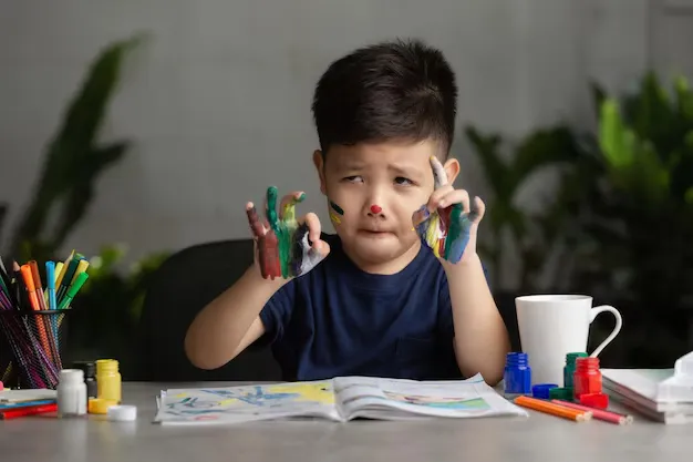 imgi_1_happy-kid-use-color-pencil-drawing-having-idea-wooden-table-learning-education-kid_1048944-2109